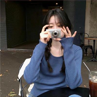摄影师贝尔蒂与海豚零距离